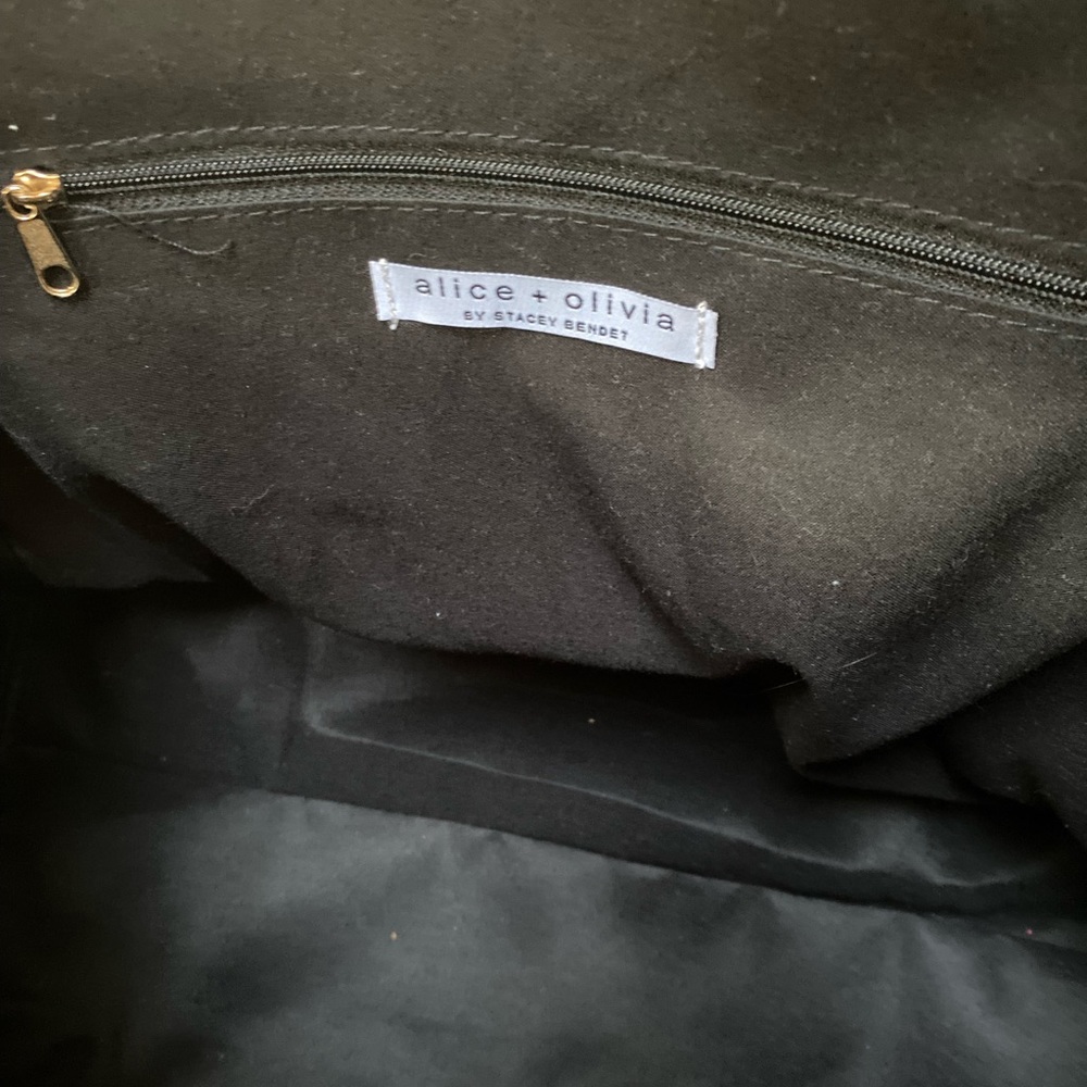 Alice & Olive Travel Daisy Print Duffle Bag Overnight - Picture 12 of 14